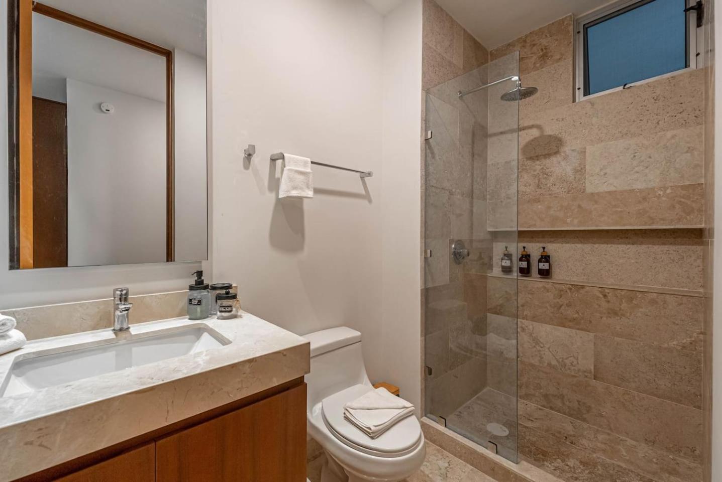 Lux 2br With Jungle Views, Pool, Gym At Nhoa Holiday home *