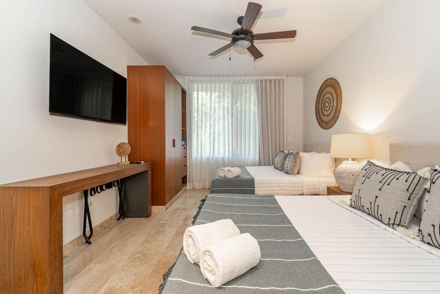Lux 2br With Jungle Views, Pool, Gym At Nhoa *