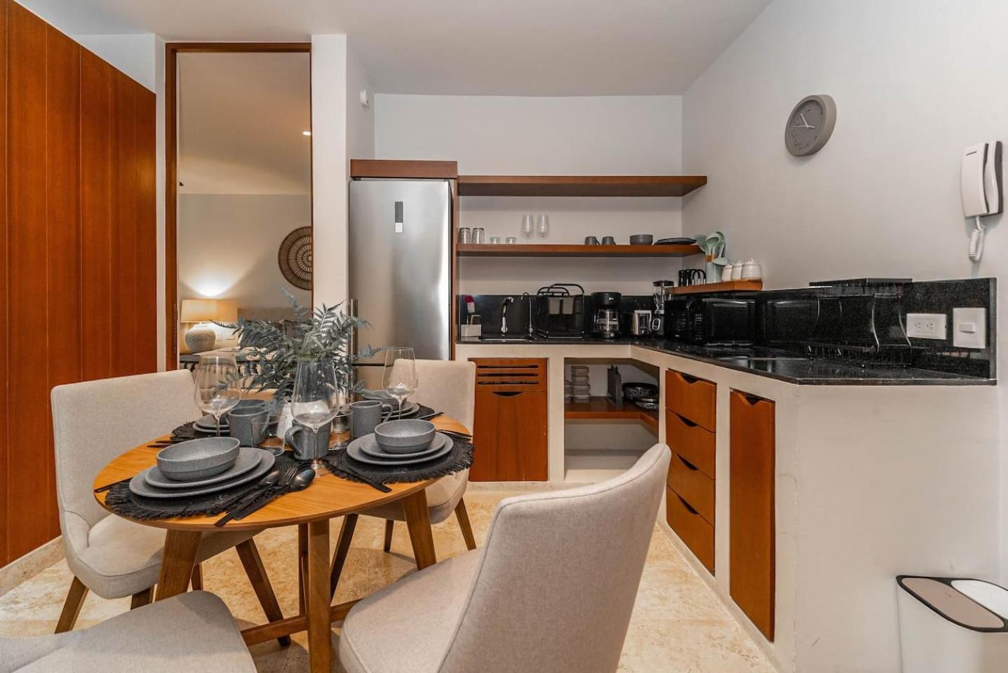 Lux 2br With Jungle Views, Pool, Gym At Nhoa