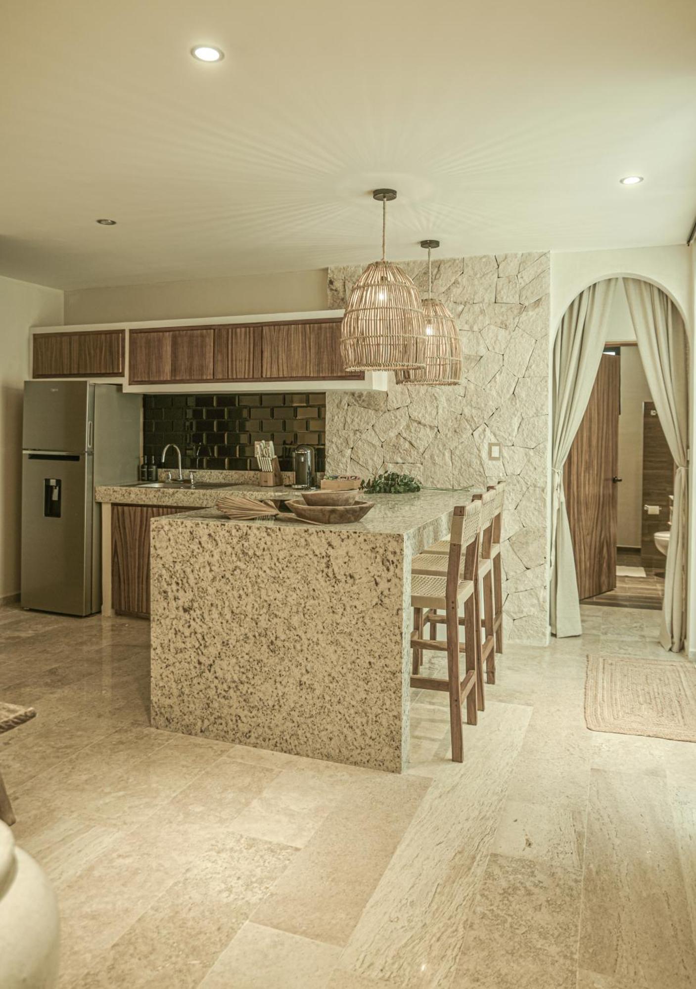 Luxury Penthouse-private Rooftop Pool-walkable Apartamento
