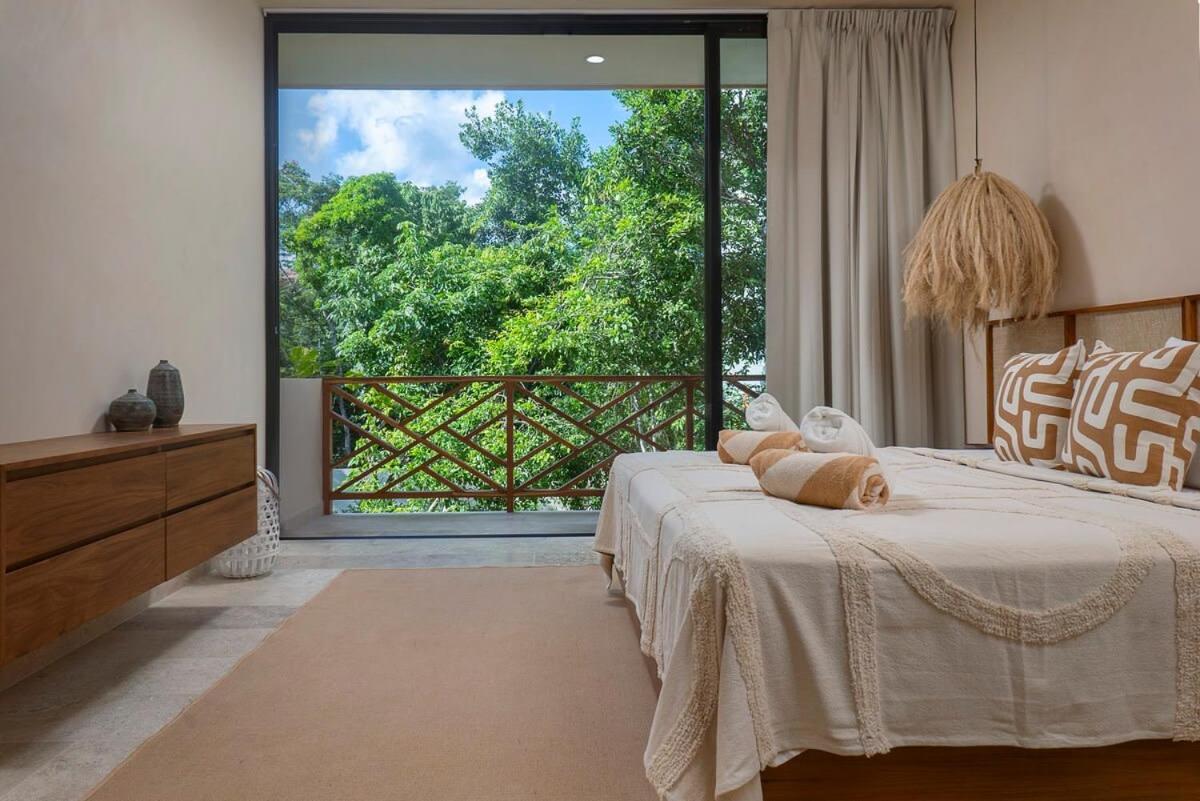 Holiday home Elegant 4-bedroom With Dedicated Concierge