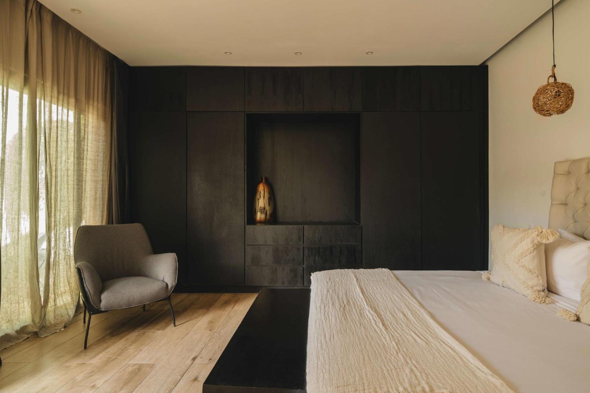 Stylish 4br Concierge Services & Pool Gated Villa