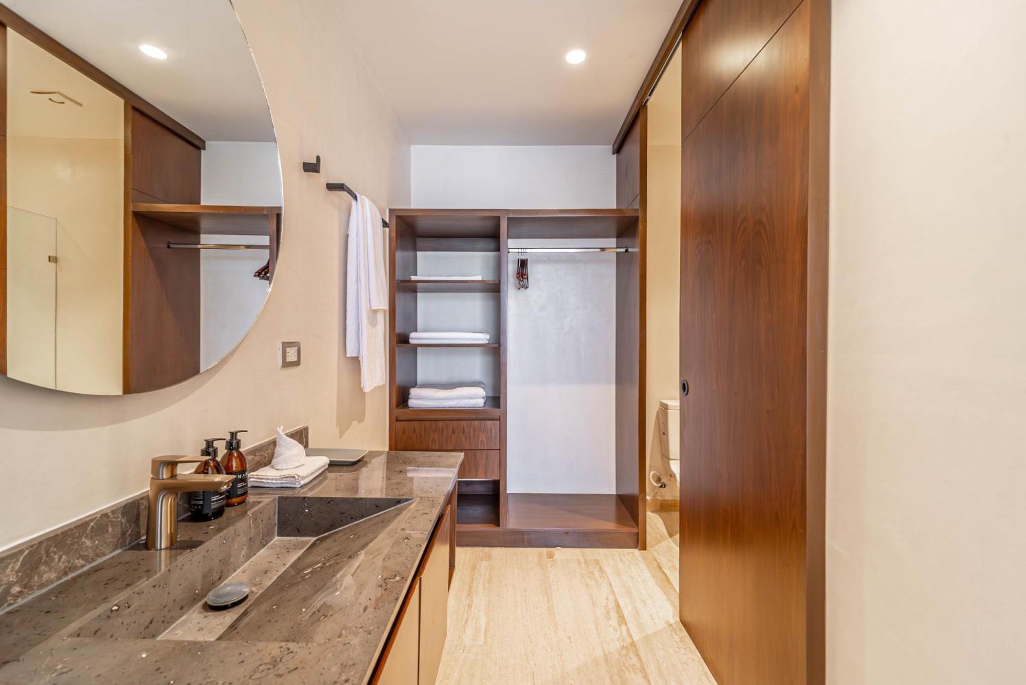 Lux 2br With Rooftop Pool, Spa, Gym, Kids Playroom Holiday home *