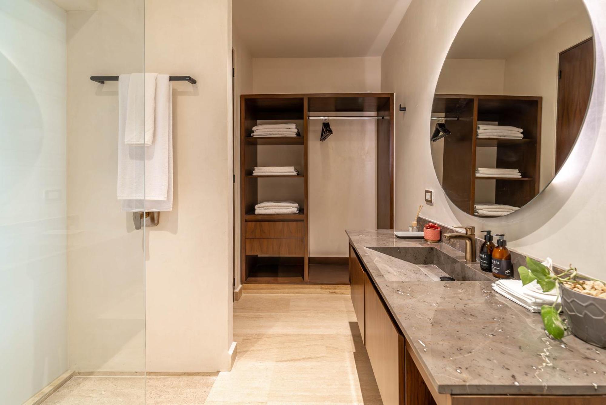 Lux 2br With Rooftop Pool, Spa, Gym, Kids Playroom Holiday home Tulum