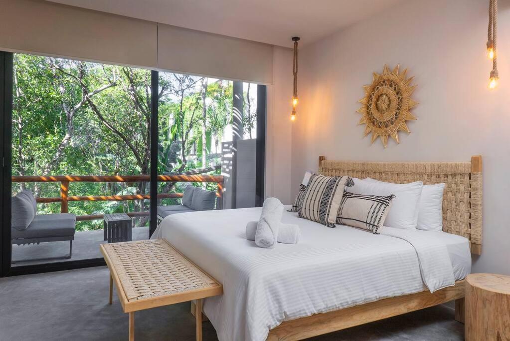 Twin 8br, Concierge, Gated ,jacuzzi, Paddle Court Holiday home Tulum