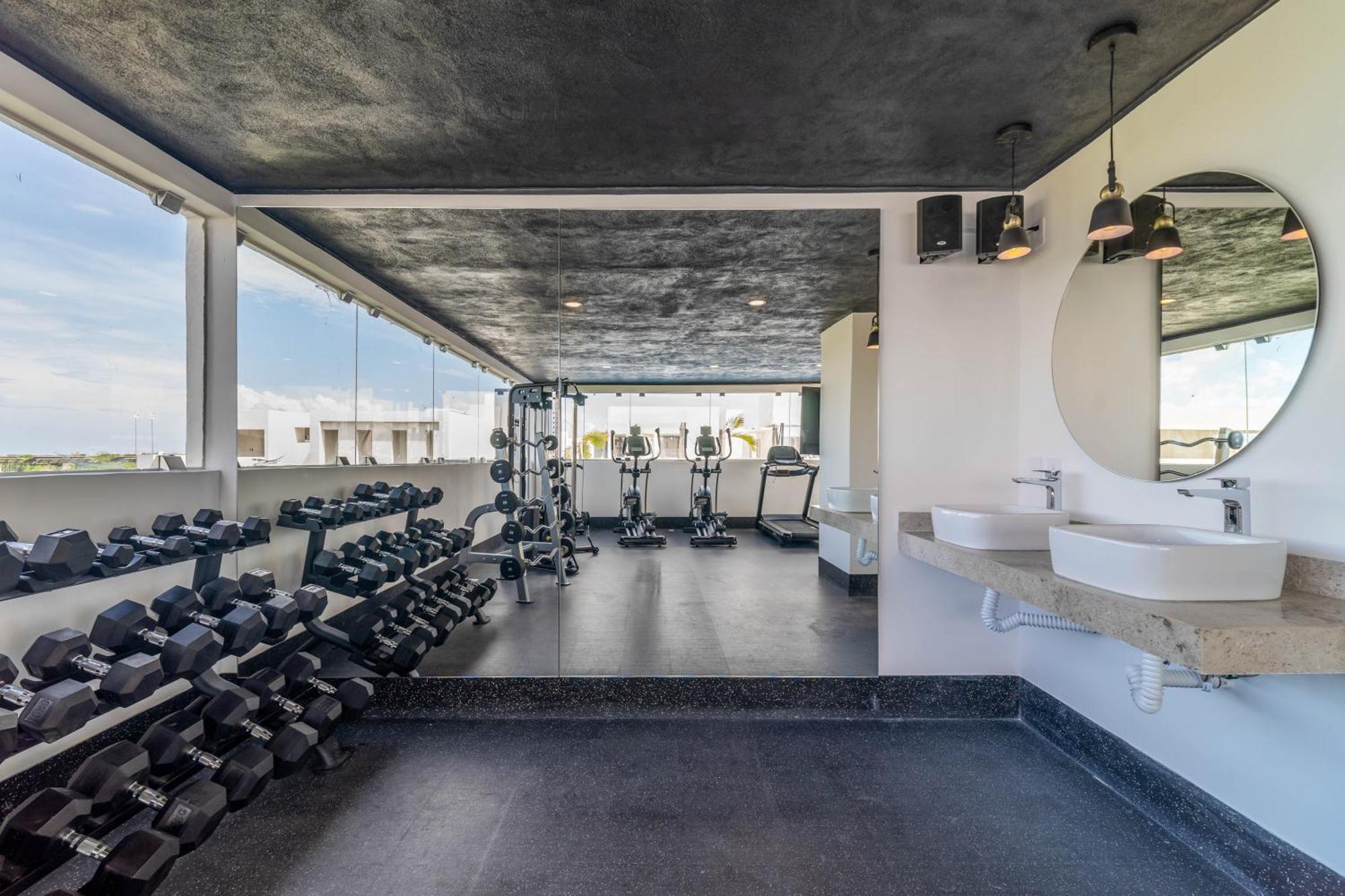 King With Balcony, Gym, Rooftop Pool Tulum