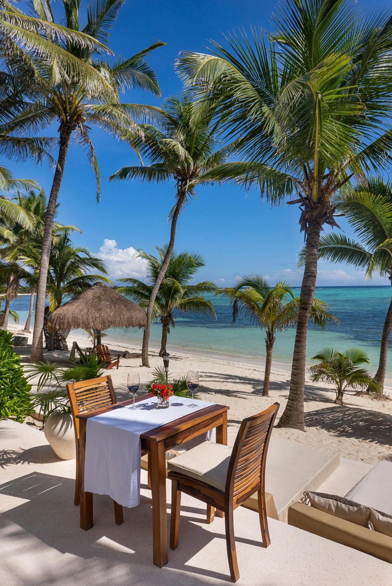 Mantaray Hotel