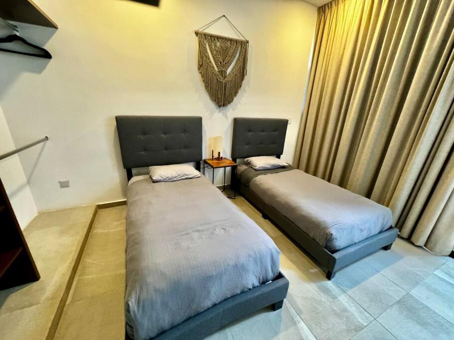 Apartment 2 Bedroom In The Heart Of La Veleta! *