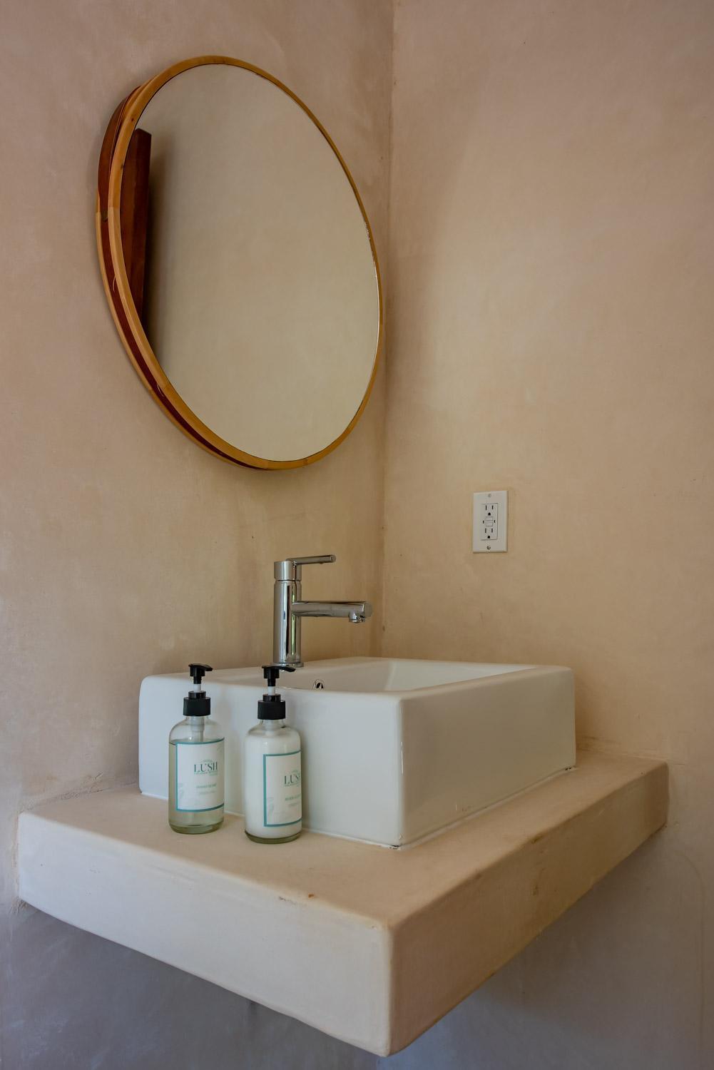 Bright & Centric With Rooftop Pool In Downtown Apartment Tulum