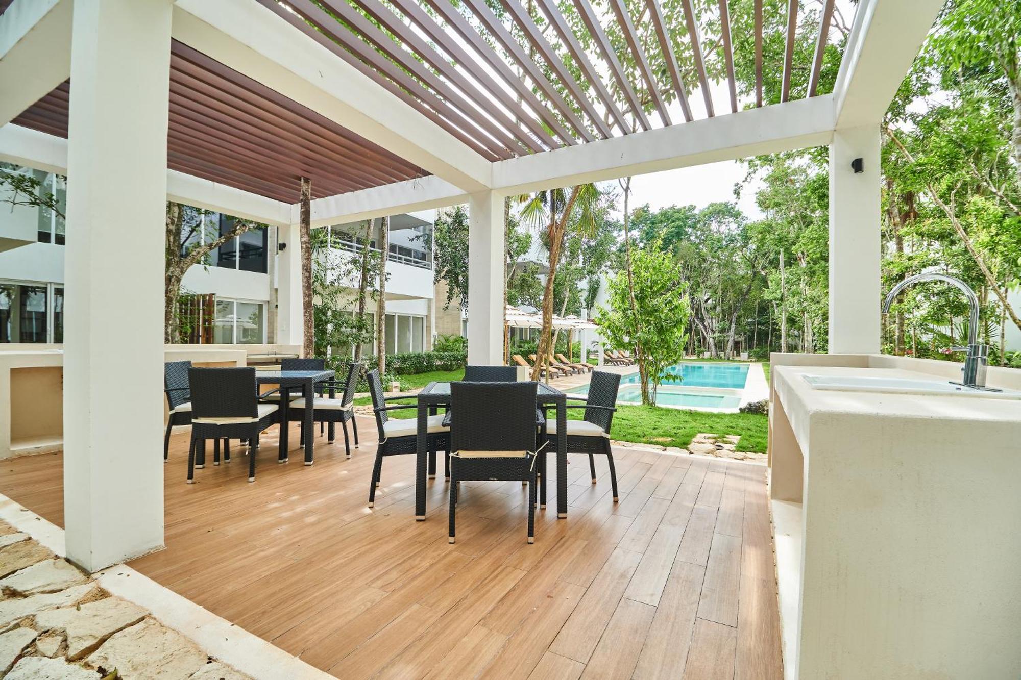 2Br 2Ba Condo With 2 Pools, Gym, Yoga Deck And Bbq Grill Apartment Tulum
