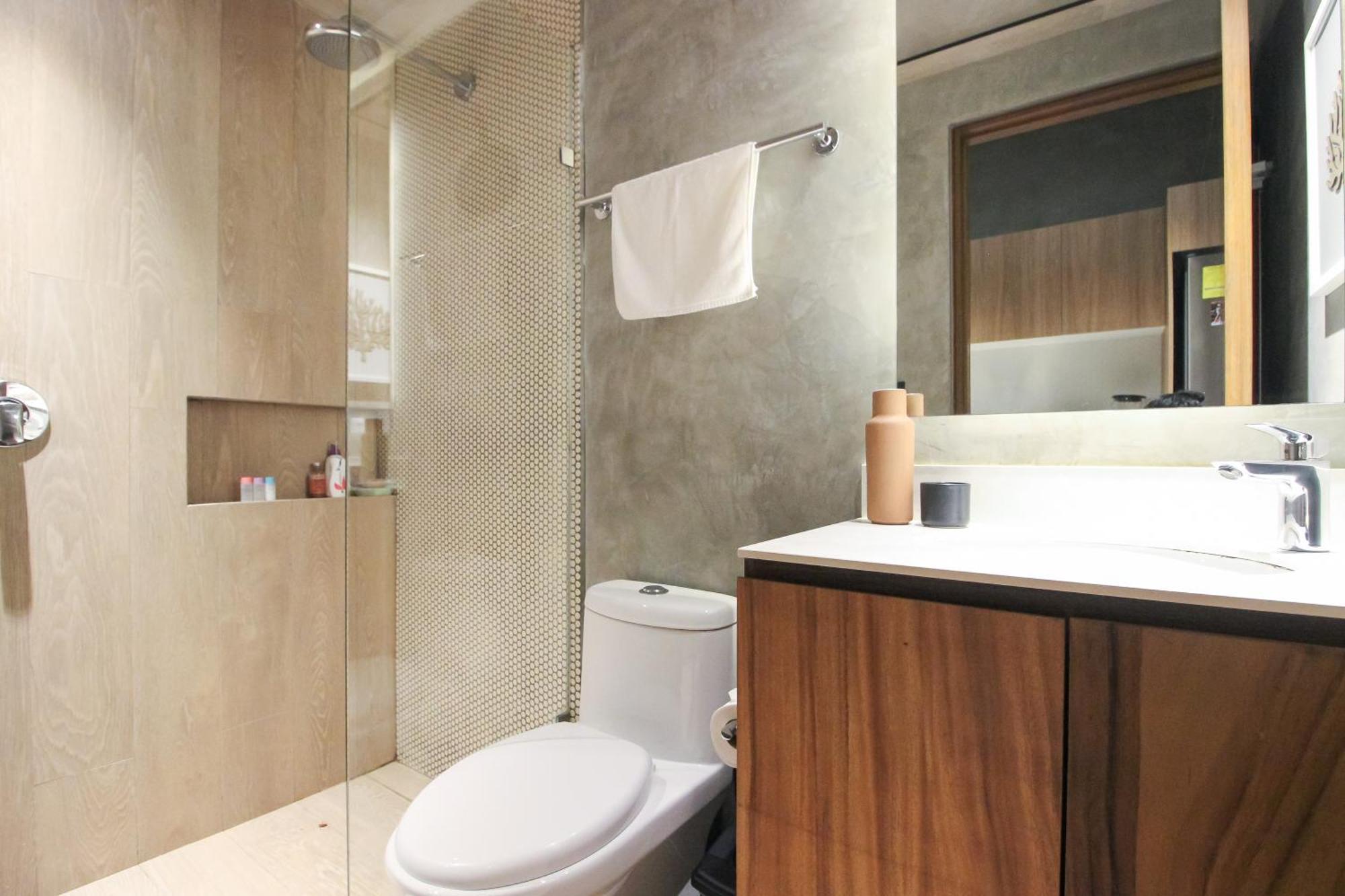 Apartment Premium With Rooftop Pool *