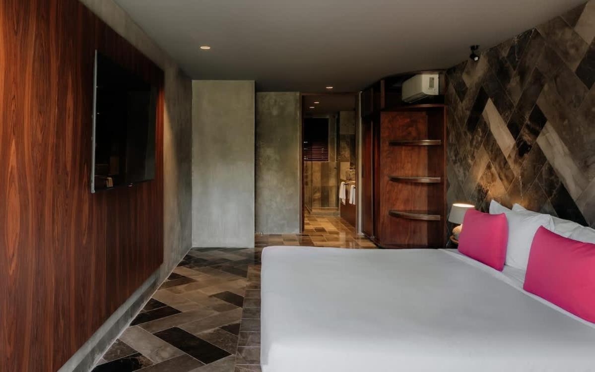Apartment Barneys Ny Pink With Pool