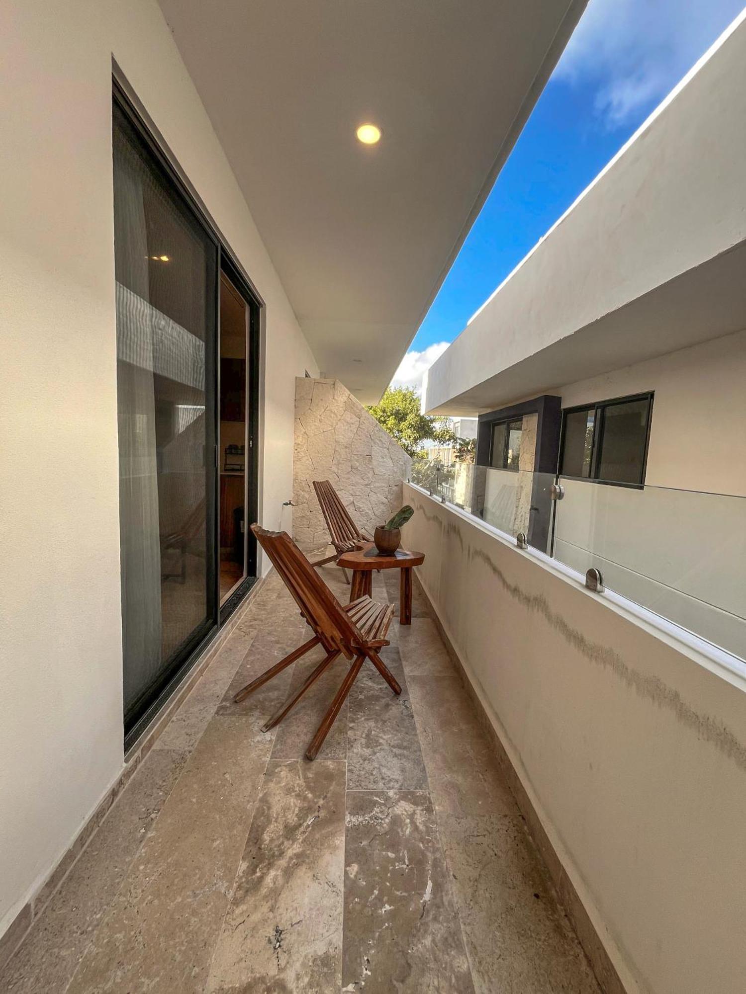Elegant With Private Bathroom In Luxury Penthouse Apartment *