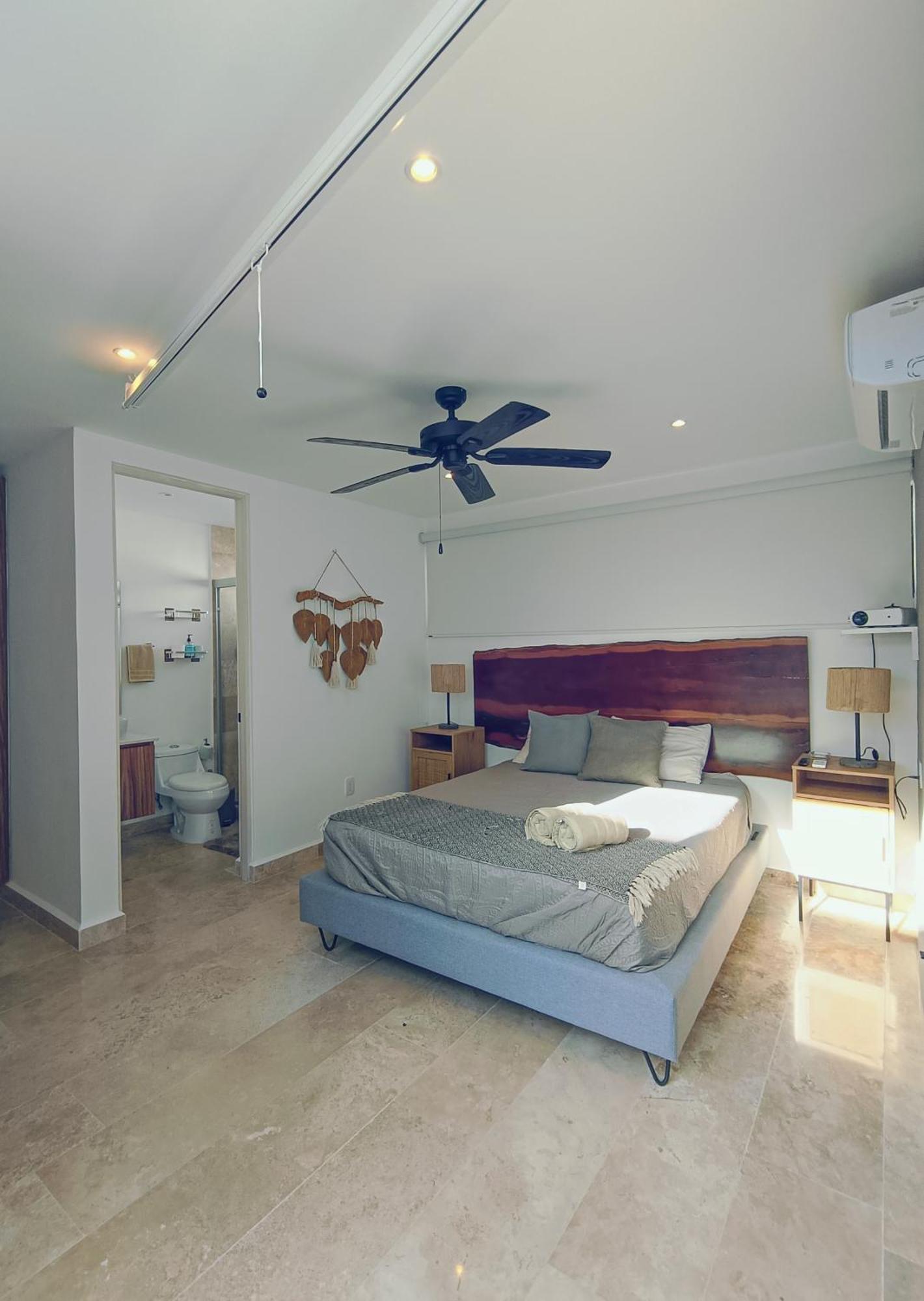 Luxury Private With Private Bathroom Private Pool On Roof Apartment