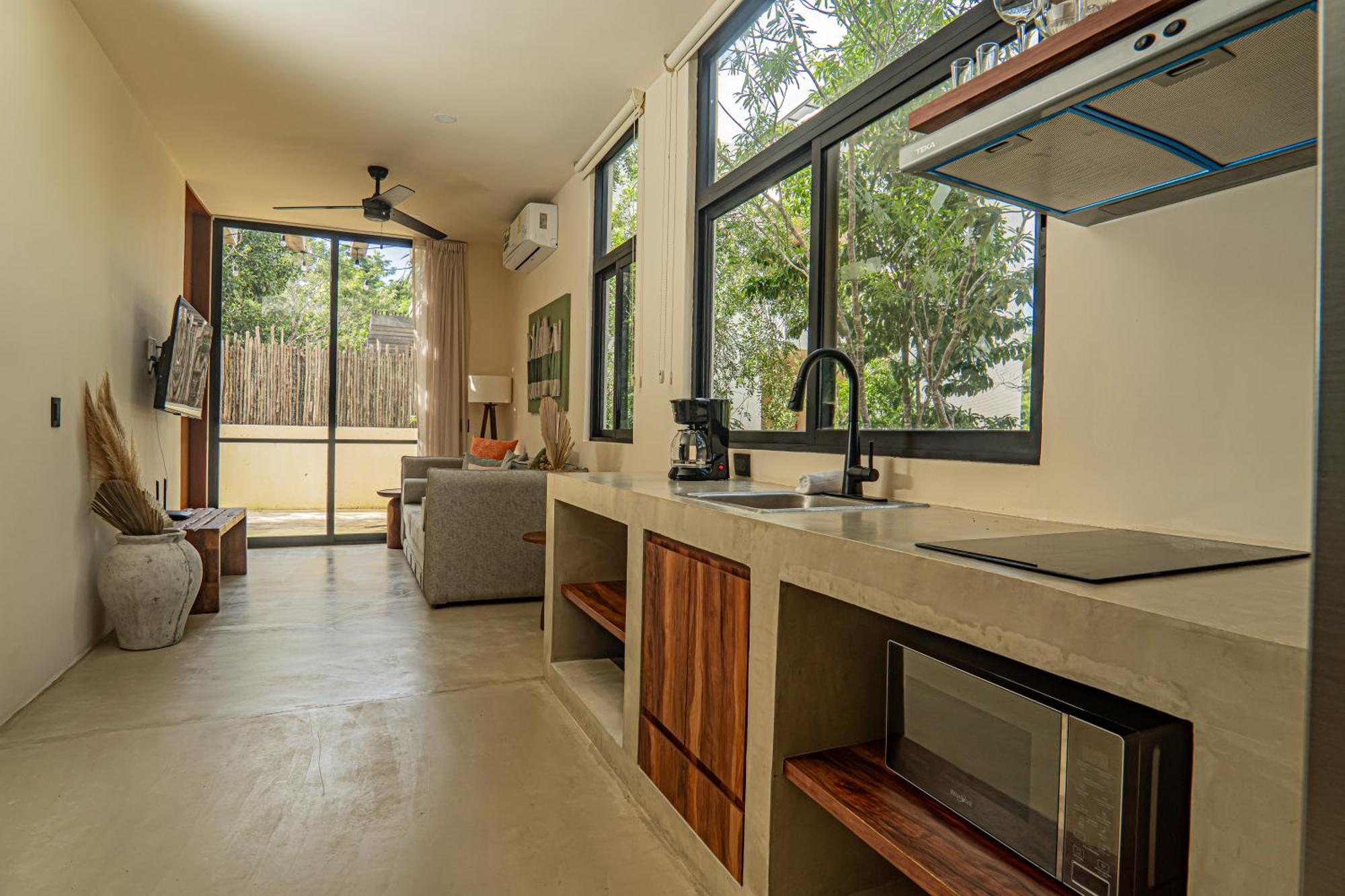 Downtown Delight -roof With Pool & Bbq & Jungle Gym