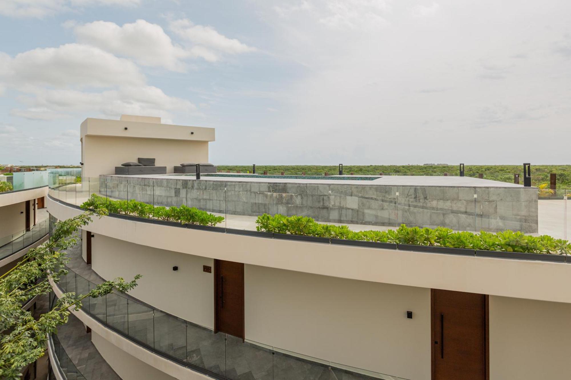 Mistiq Gardens 2