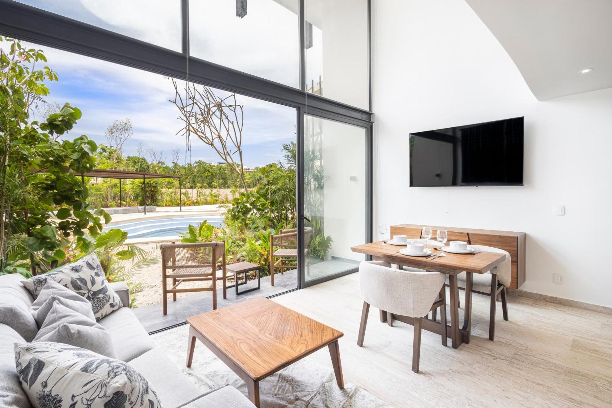 Apartment Mistiq Gardens 2