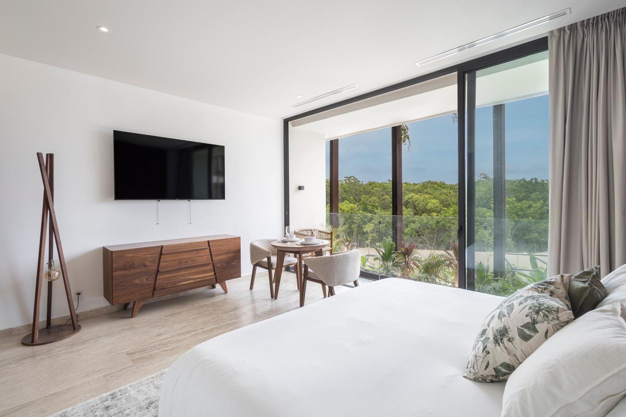 Mistiq Gardens 2