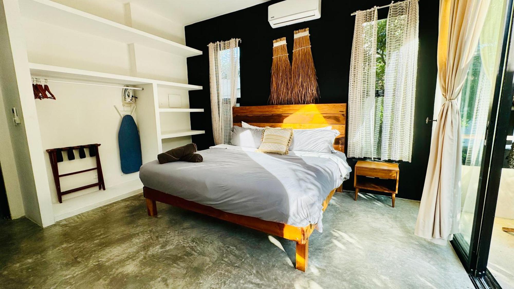 Starfit Boutique Beachclub, & Gym Included Hotel
