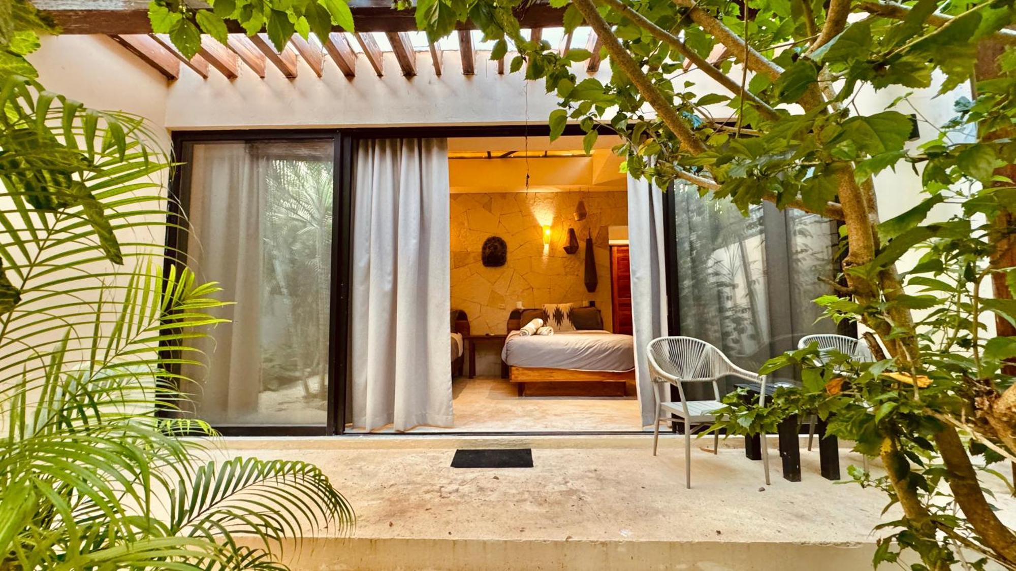 Hotel Starfit Boutique Beachclub, & Gym Included