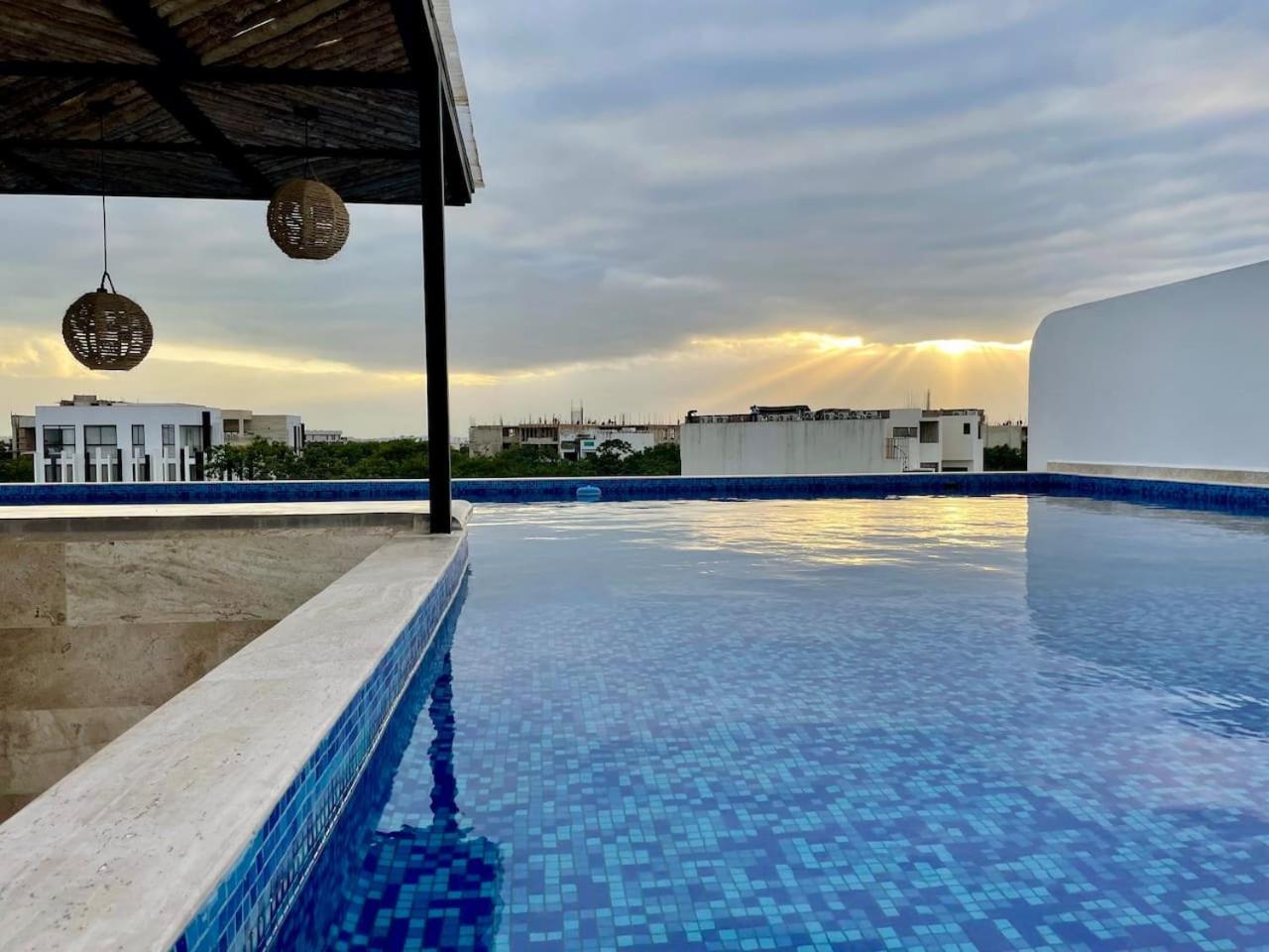 King With Rooftop Pool And Gym Holiday home Tulum