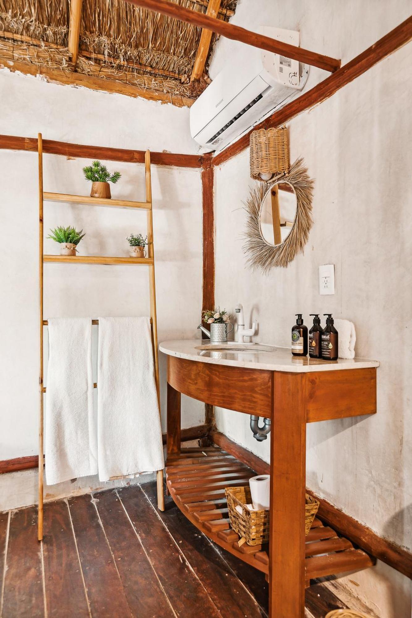 Hotel Xhule Tulum