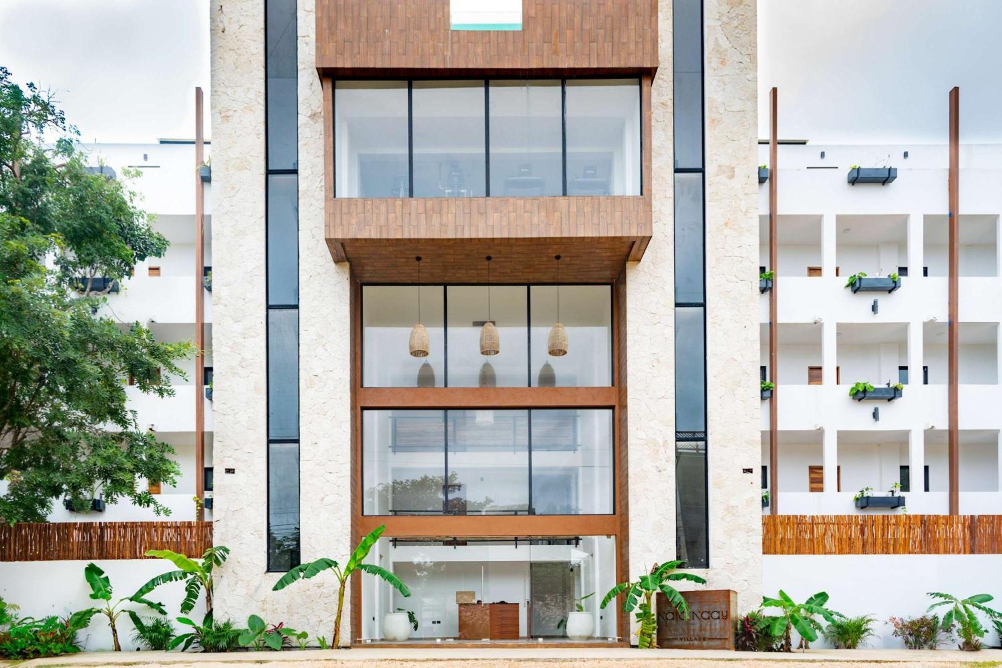 Pool & Rooftop In 2 Bedrooms Tulum