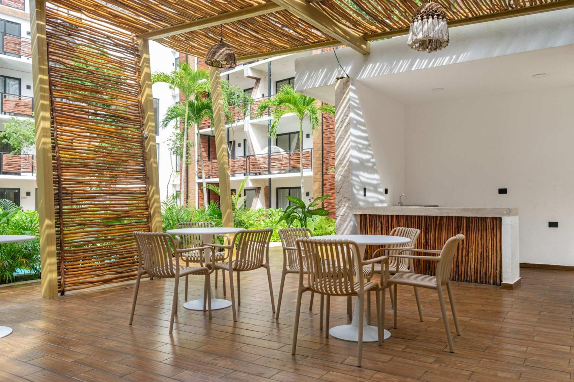 Apartamento Pool & Rooftop In 2 Bedrooms