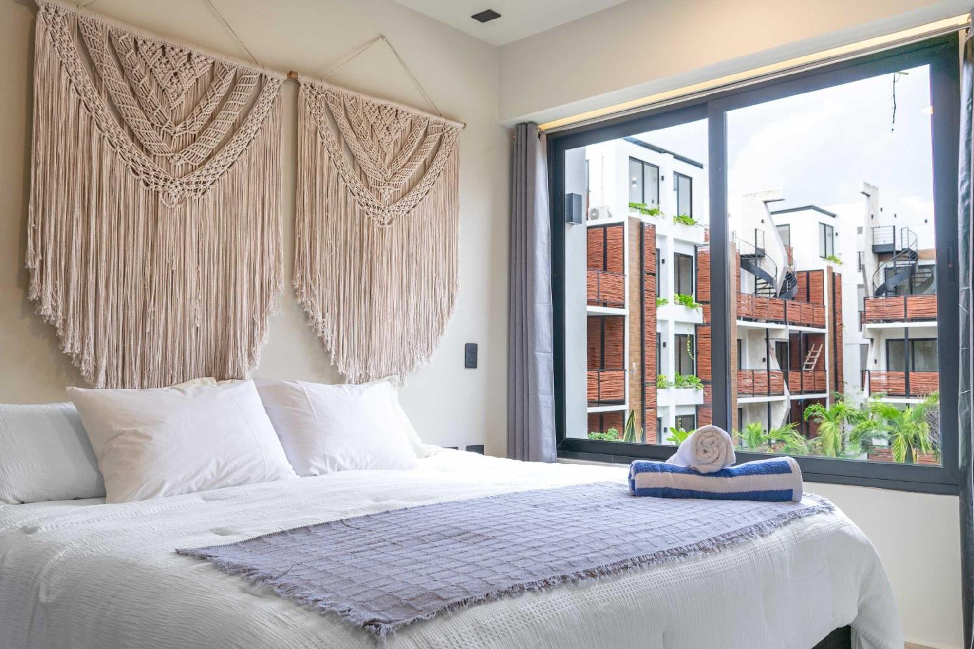 Pool & Rooftop In 2 Bedrooms Apartamento