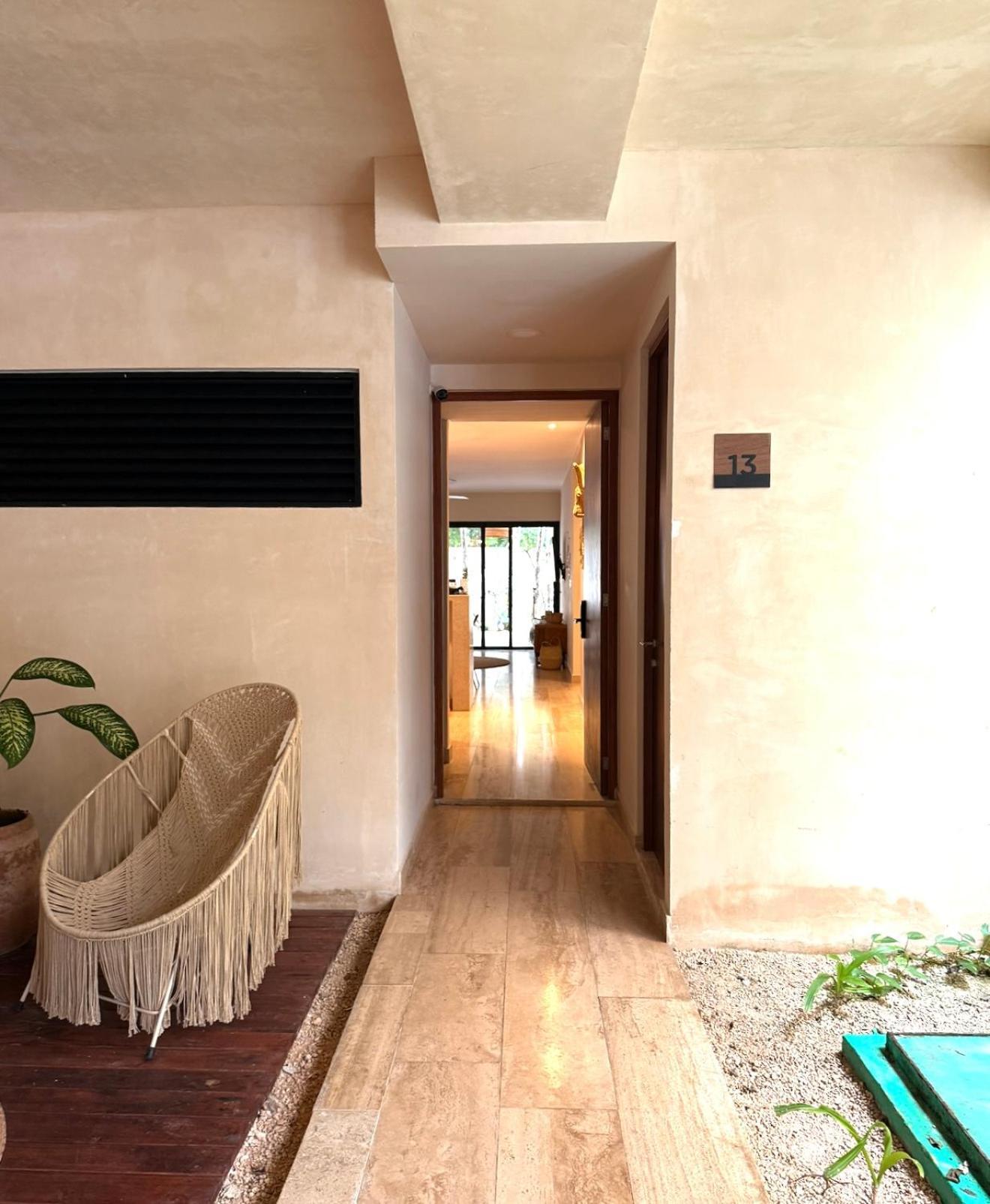 Apartment Private & Infinity Pool, King Bed, Sauna, Gym & *