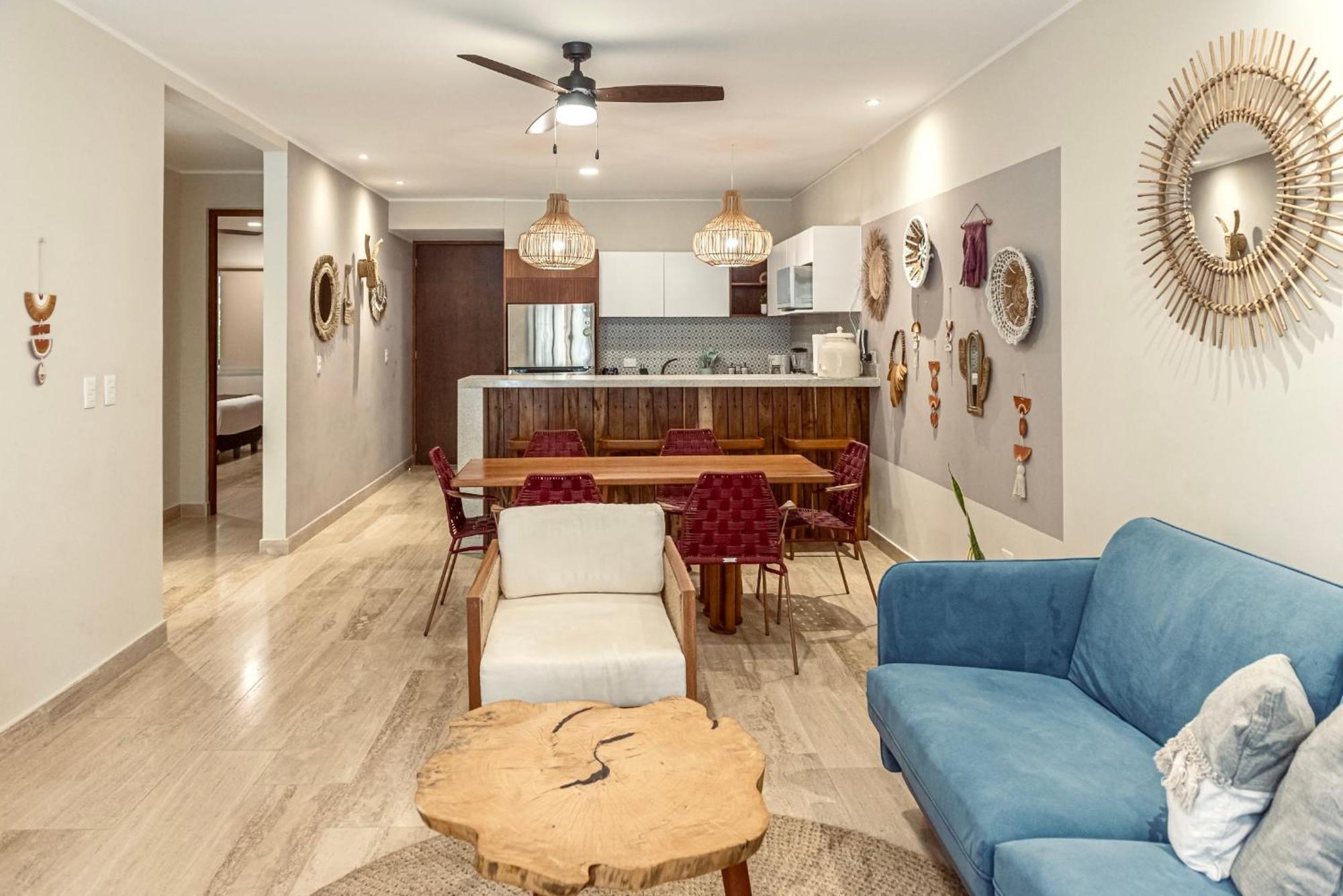 Private & Infinity Pool, King Bed, Sauna, Gym & Apartment *