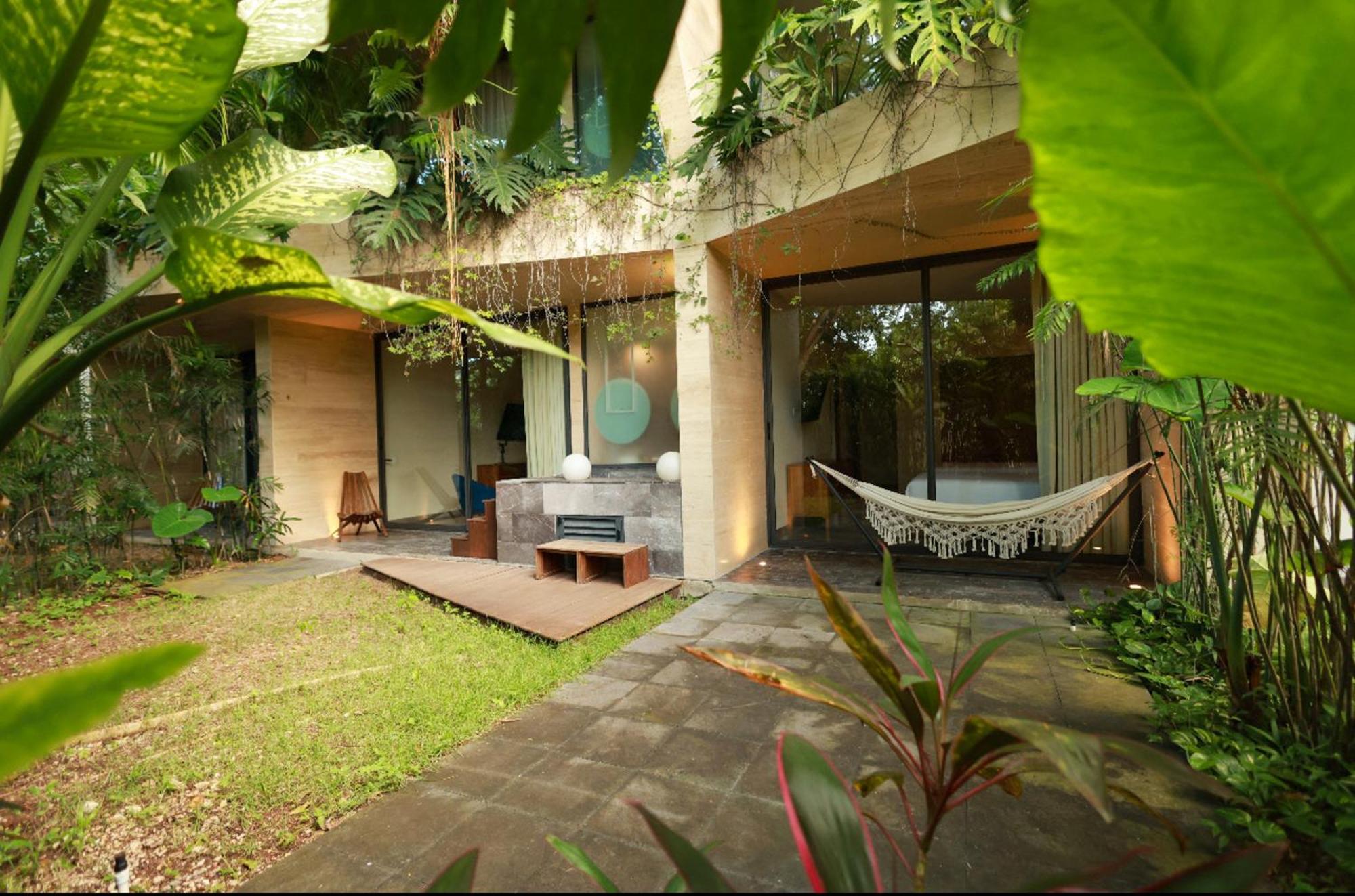 Mistiq E104 Apartment