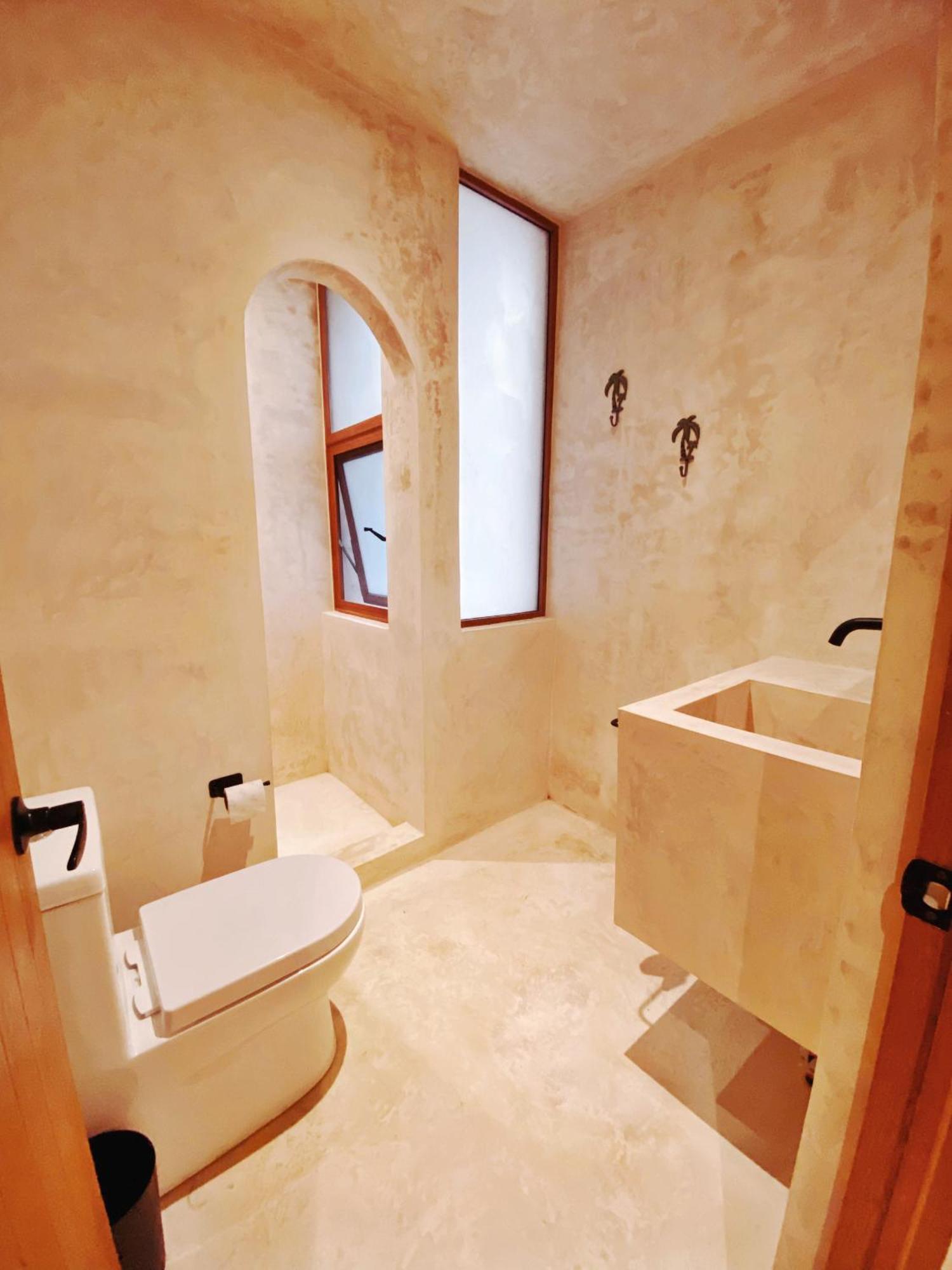 Apartment Makan Brand New 2-bedroom With Patio And Pool