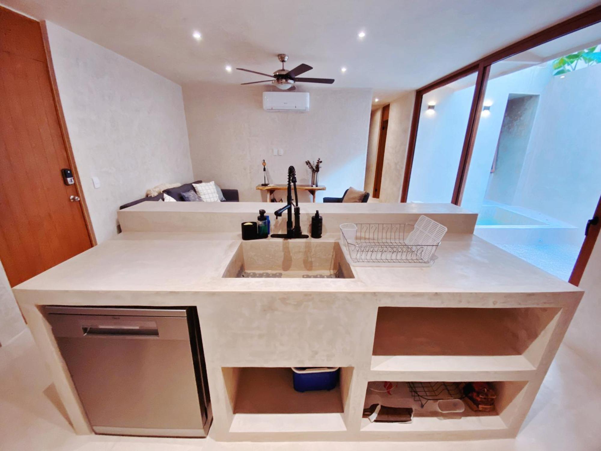 Makan Brand New 2-bedroom With Patio And Pool *