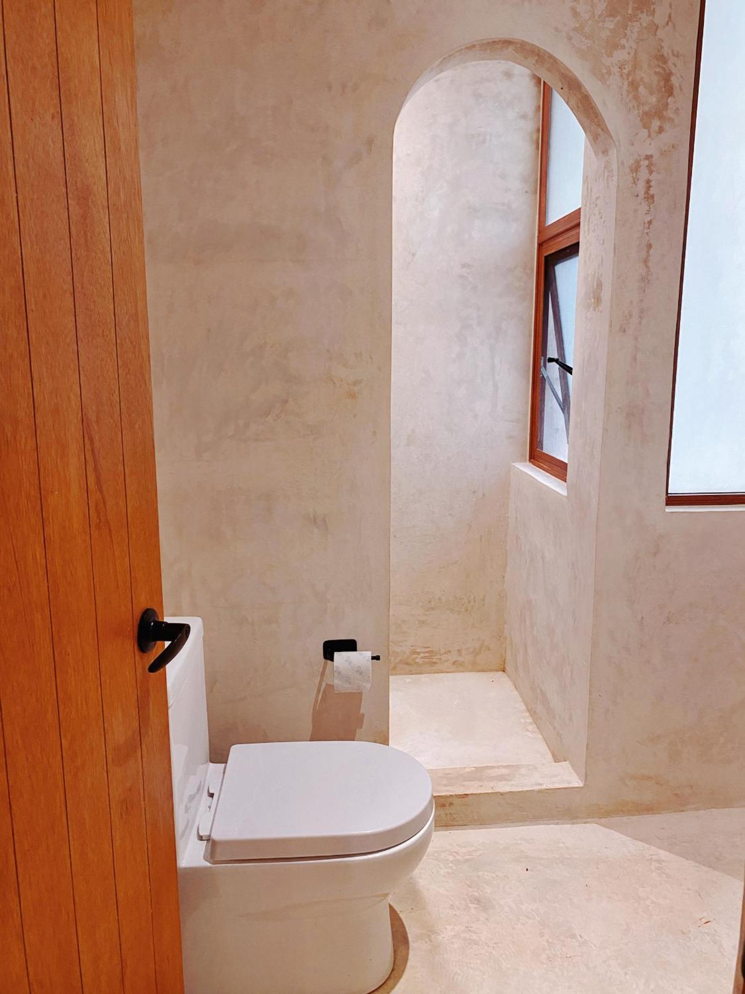 Apartment Makan Brand New 2-bedroom With Patio And Pool *