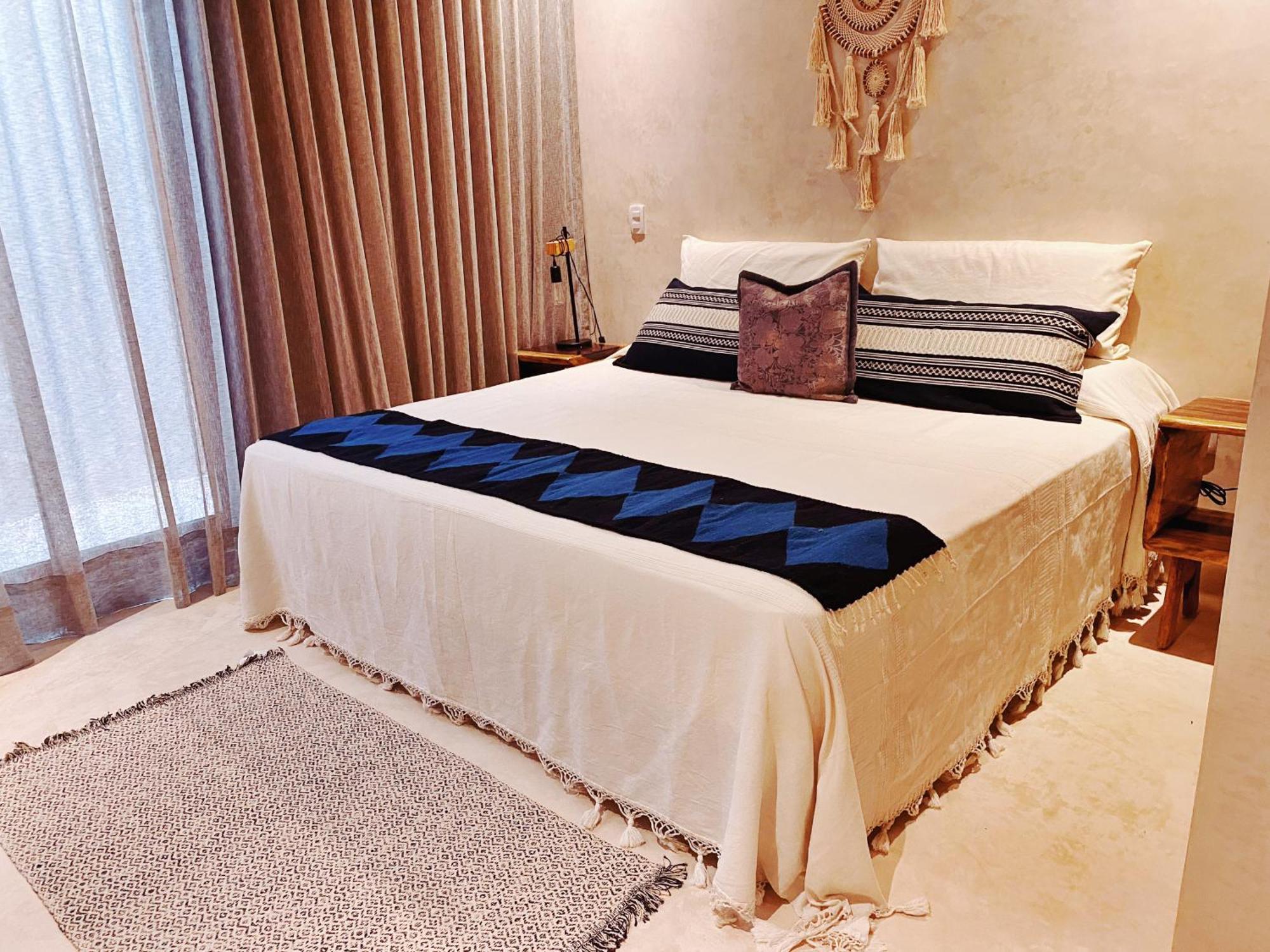 Apartment Makan Brand New 2-bedroom With Patio And Pool *