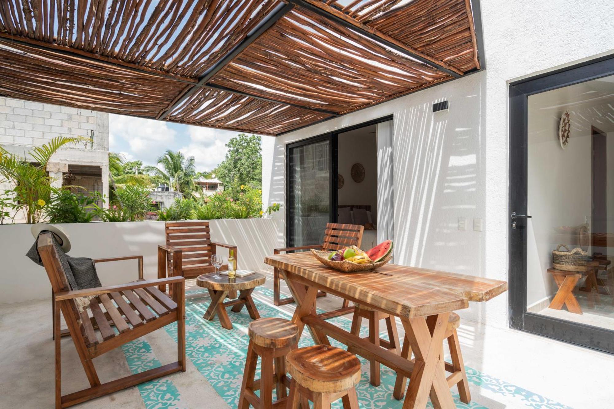 Casa Laura - - Private Townhome For 6 Guest - 3 Bedrooms - 5 Beds- Restaurant Walking Distance Apartment *