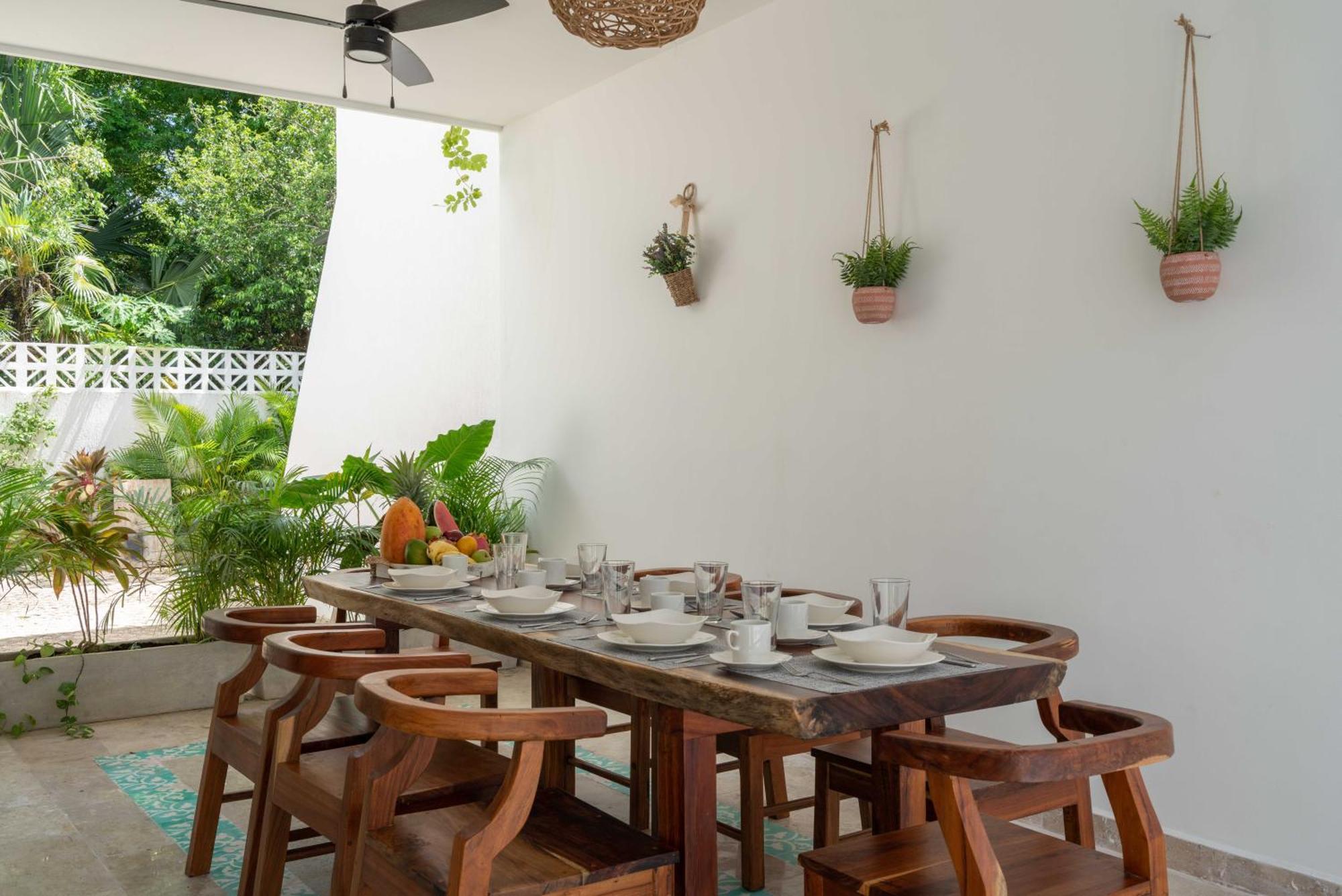 Casa Laura - - Private Townhome For 6 Guest - 3 Bedrooms - 5 Beds- Restaurant Walking Distance Apartment