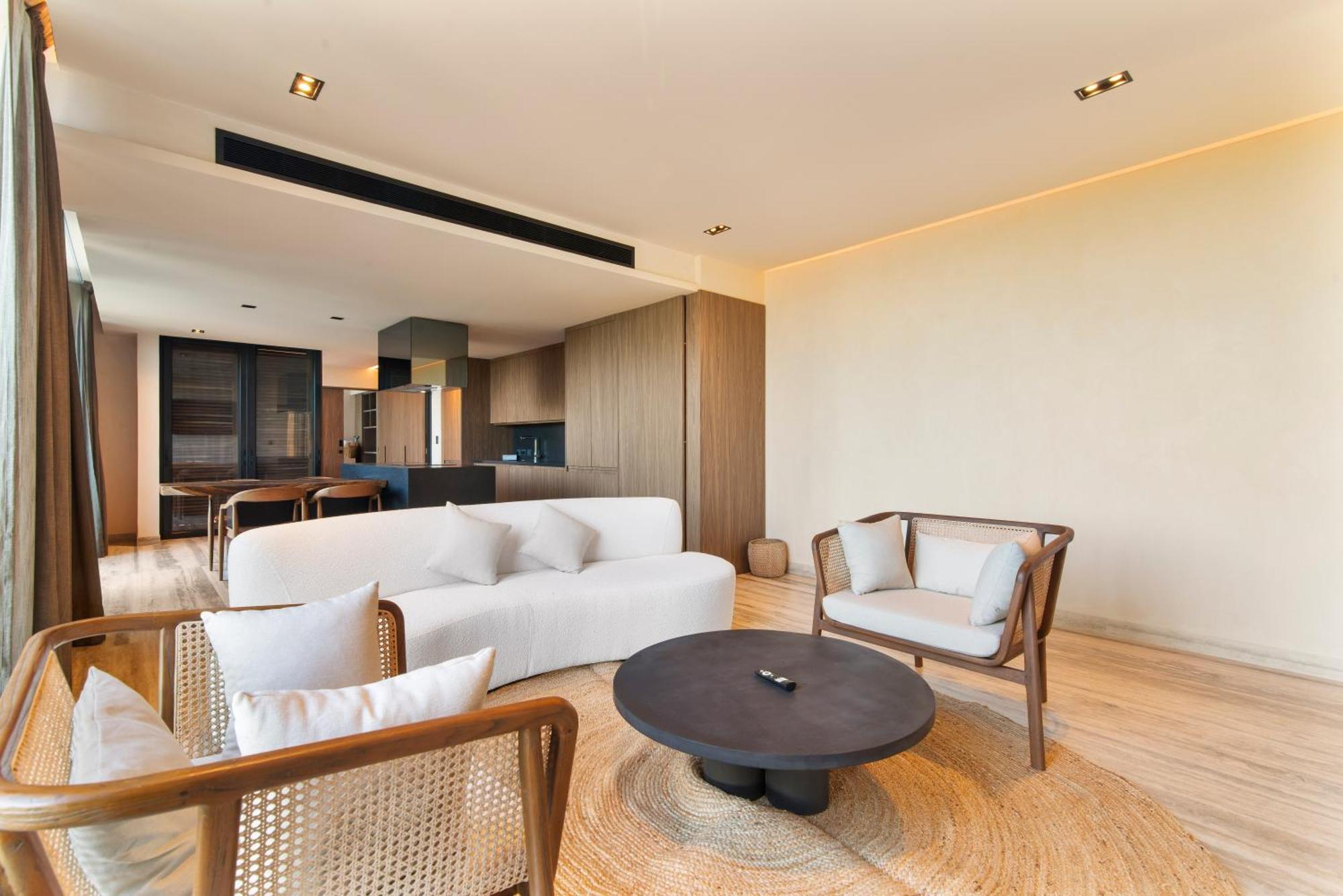 Front Luxury In *