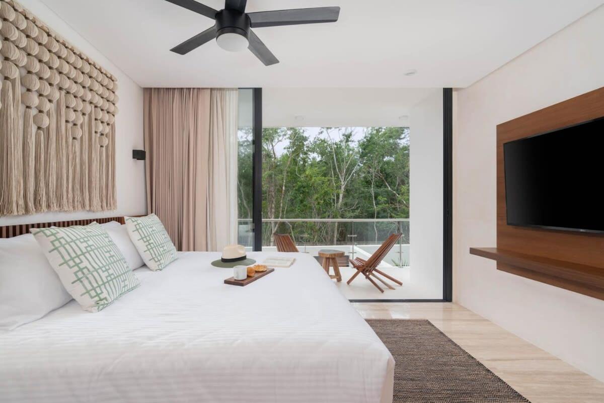 Luxury 4Br Villa With 3 Pools & Paddle Court, Karanda *