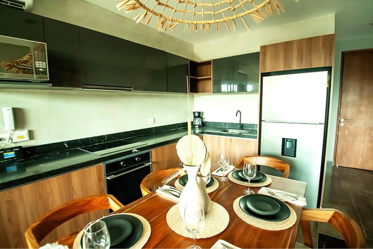Paramar Black Luxury Aldea Zama *