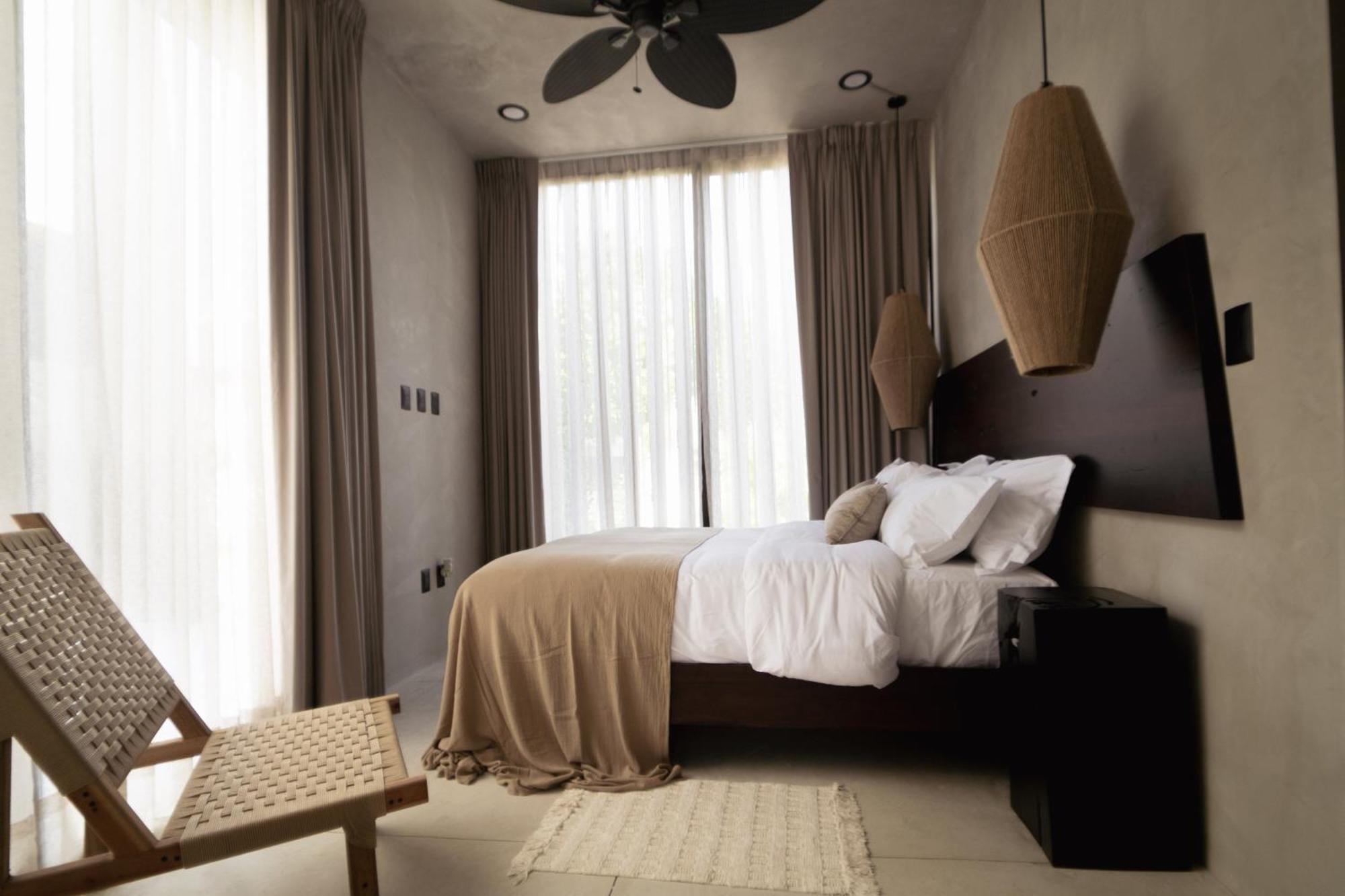 Design Luxury 12br Trio Villas, 6 Private Pools & 3 Rooftops, 32 Pax, Near