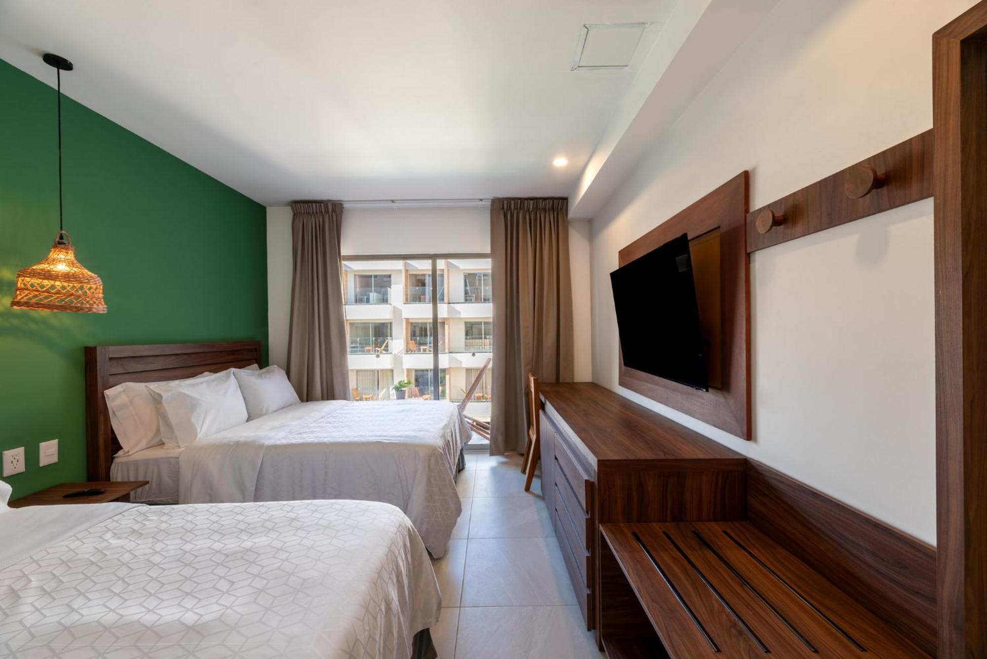 By Ihg Hotel 4*
