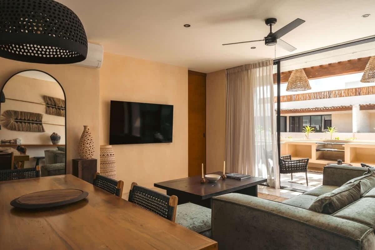 Luxury 3 Bdr Apartment With Gym And Rooftop Pool Apartment