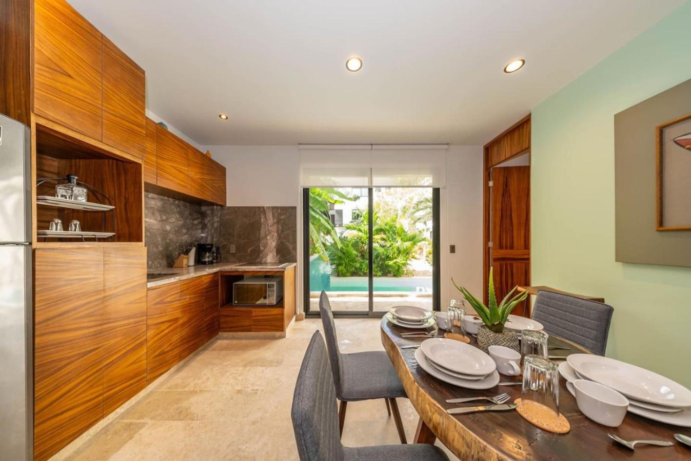 Apartment 2 Bedroom With Direct Walk-out To Pool, Sauna, And Gym Tulum