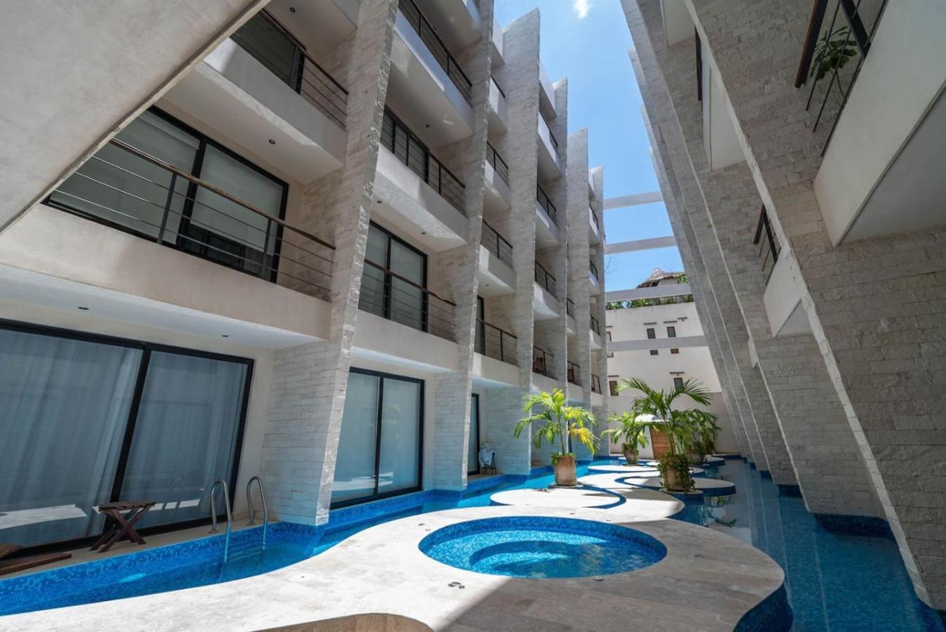 2 Bedroom With Direct Walk-out To Pool, Sauna, And Gym Tulum