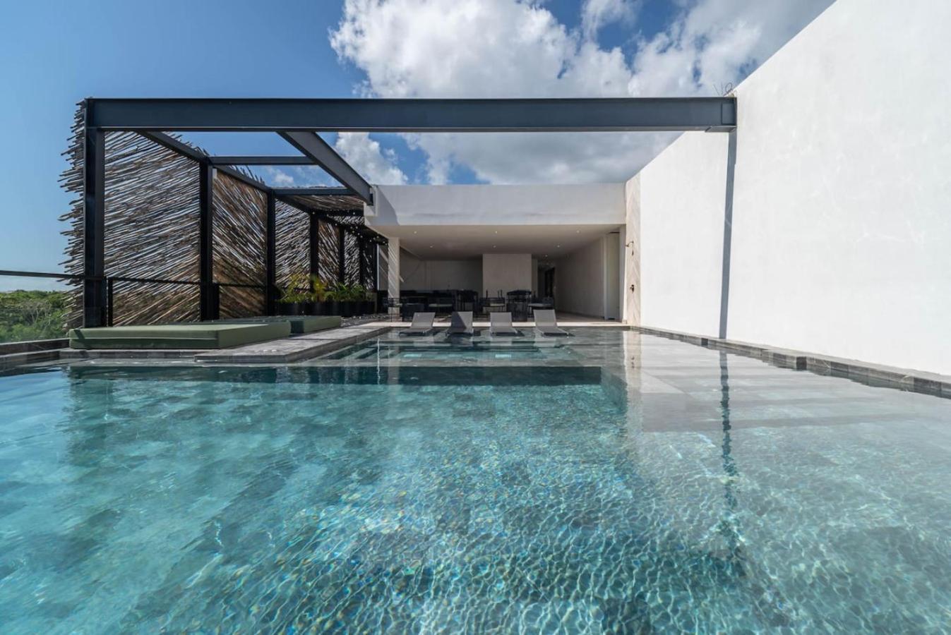 Lux 2br With Rooftop Pool And Close To Holiday home
