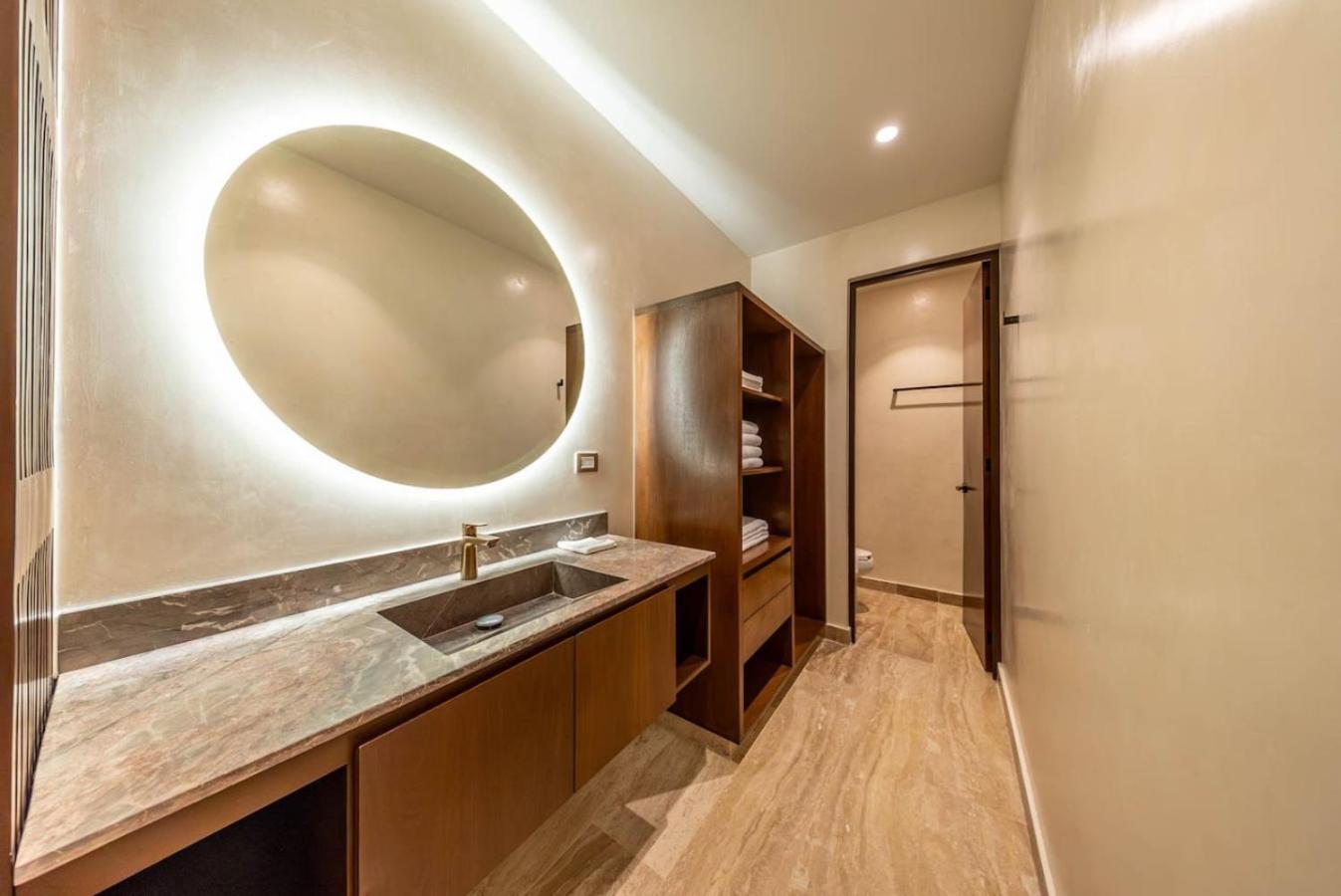 Lux 2br With Rooftop Pool And Close To Holiday home *