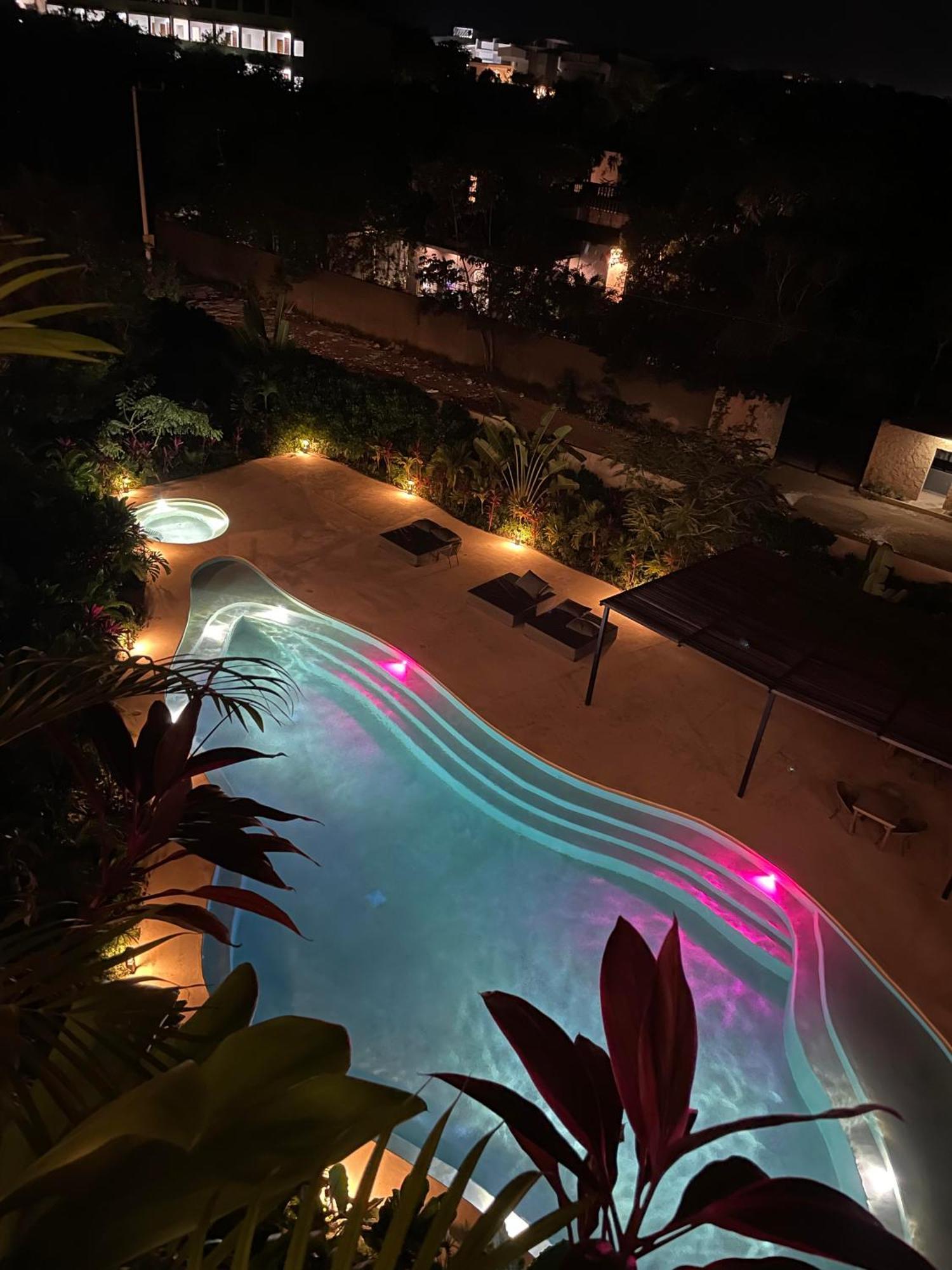 Lu'um - Free Shuttle To Club Tulum