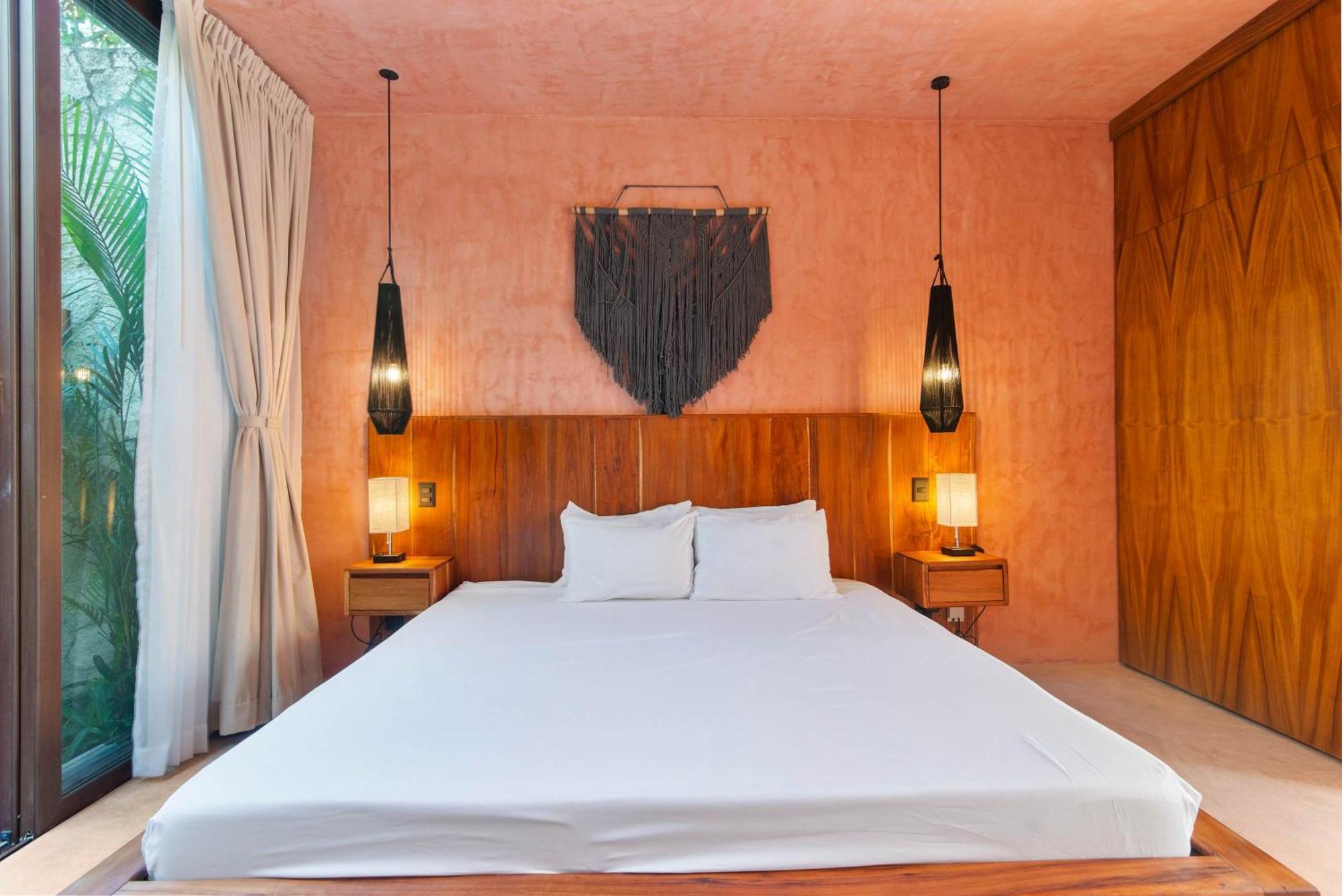 Private & Modern 2-br Of La Veleta Villa *